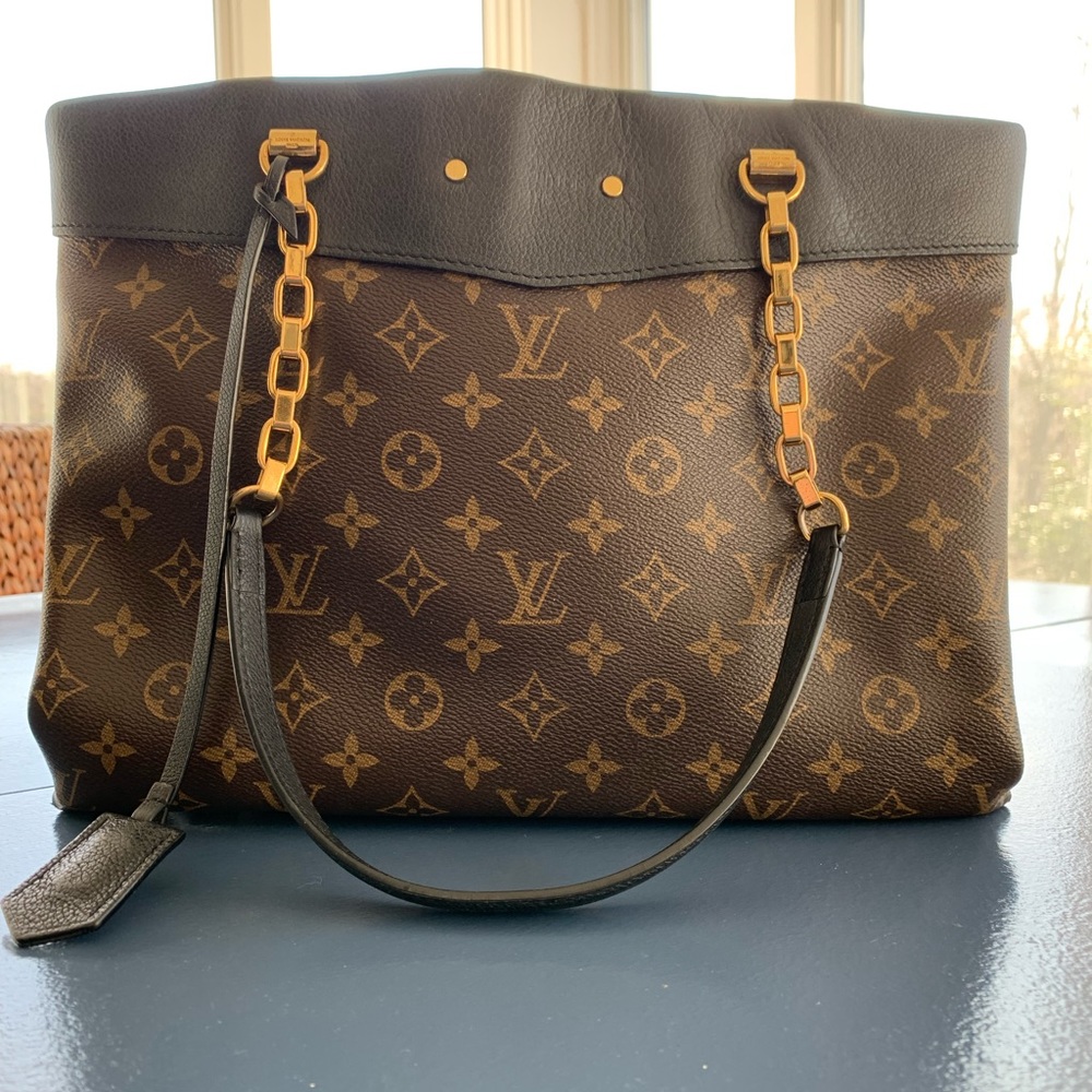 RARE Louis Vuitton Bag! Monogram Pallas Shopper